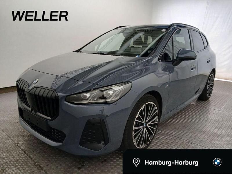 Grau Gebraucht 2021 BMW 218 Active Tourer M Sport Van / Kleinbus | 27.450 € (Teuer) - Bild 1/4