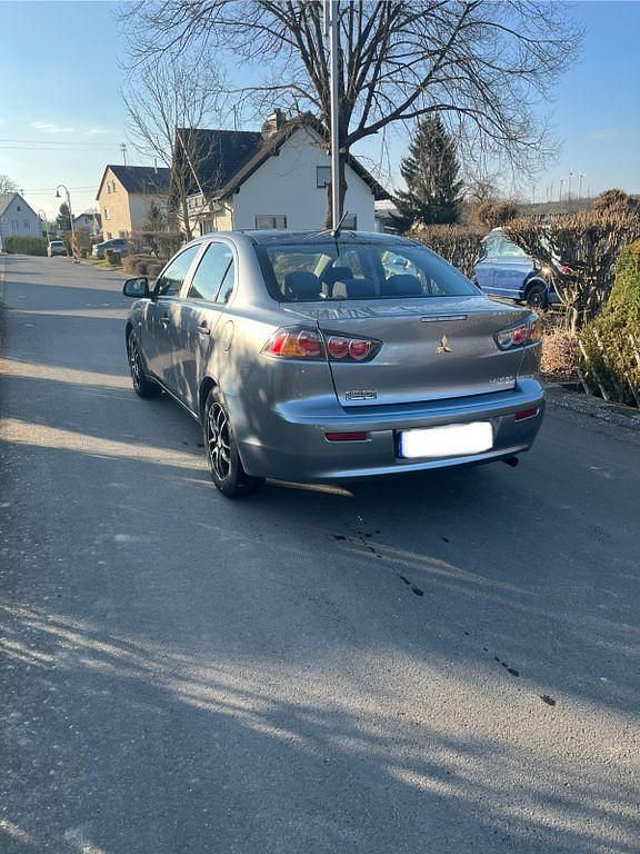 Gebraucht Mitsubishi Lancer 117 PS (86 kW) 2017 Grau Limousine