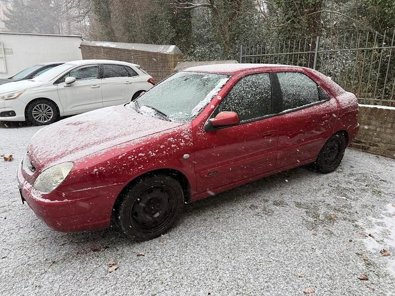Rot Gebraucht 2002 Citroën Xsara Limousine | 770 € - Bild 1/4