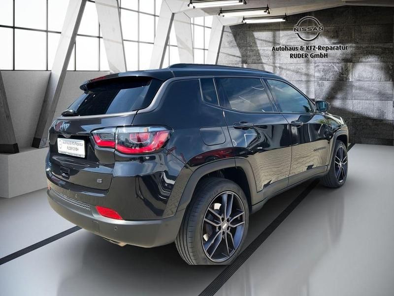 Gebraucht Jeep Compass 241 PS (177 kW) 2021 Carbon black metallic clear coat (metallic) SUV