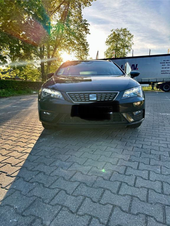 Schwarz Gebraucht 2019 Seat Leon ST XCELLENCE Kombi | 13.200 € (Guter Preis) - Bild 1/4