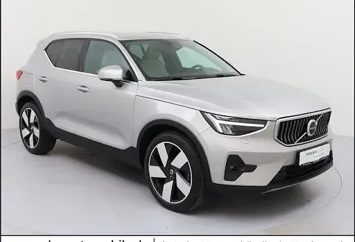 Gebraucht Volvo XC40 Plus 261 PS (191 kW) 2022 Silver dawn SUV