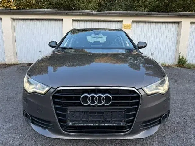 Gebraucht Audi A6 Sport 204 PS (150 kW) 2012 Grau Limousine