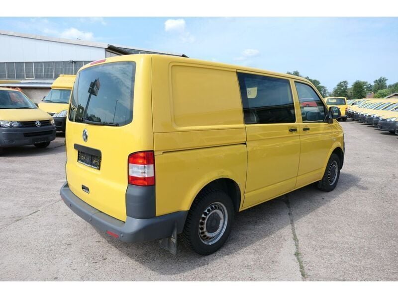 Gebraucht VW T5 84 PS (61 kW) 2011 Ginstergelb r1032 Van