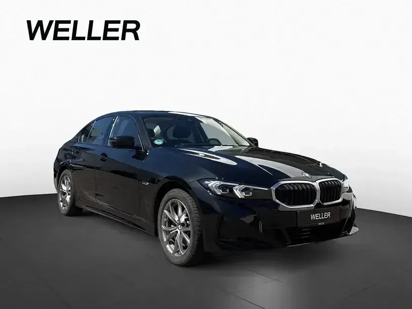 Gebraucht BMW 320e Comfort Edition 204 PS (150 kW) 2023 Black sapphire (schwarz) Limousine