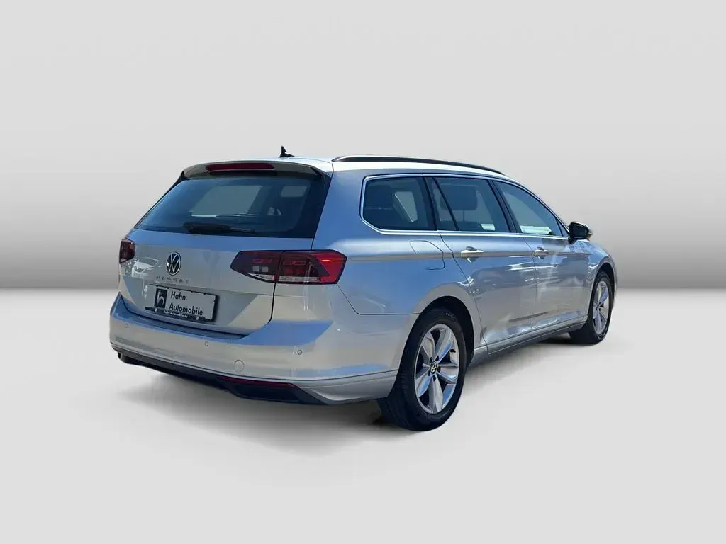 Gebraucht VW Passat Business 190 PS (139 kW) 2022 Scale silver metallic Kombi