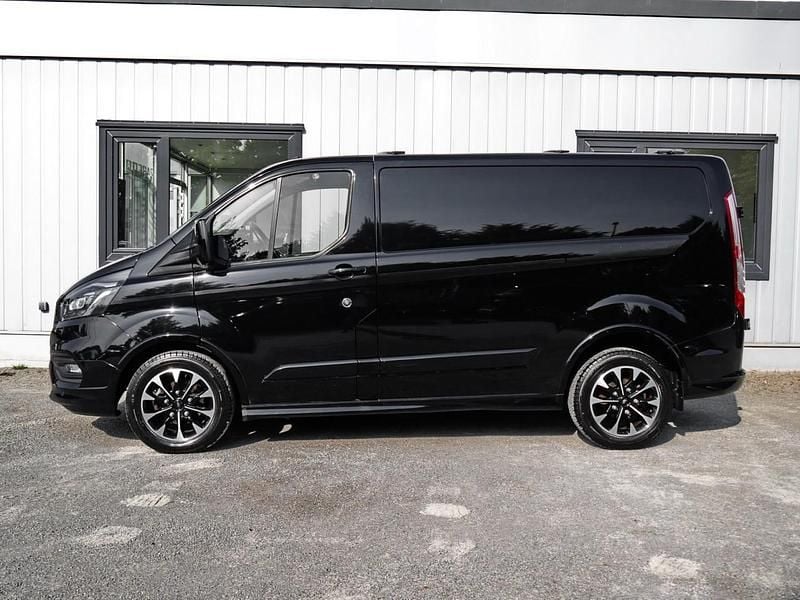 Gebraucht Ford Transit Custom Sport 185 PS (136 kW) 2021 Schwarz Van
