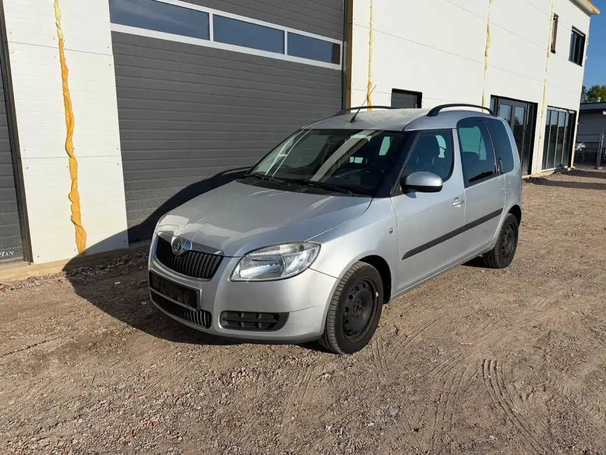 Gebraucht Skoda Roomster Plus Edition 86 PS (63 kW) 2009 Silber Van / Kleinbus