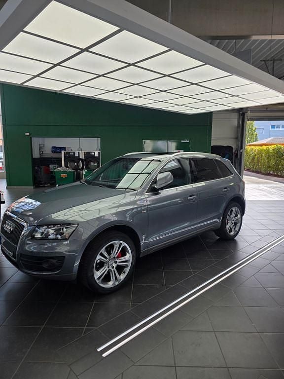Grau Gebraucht 2011 Audi Q5 S-Line SUV | 12.500 € (Fairer Preis) - Bild 1/4