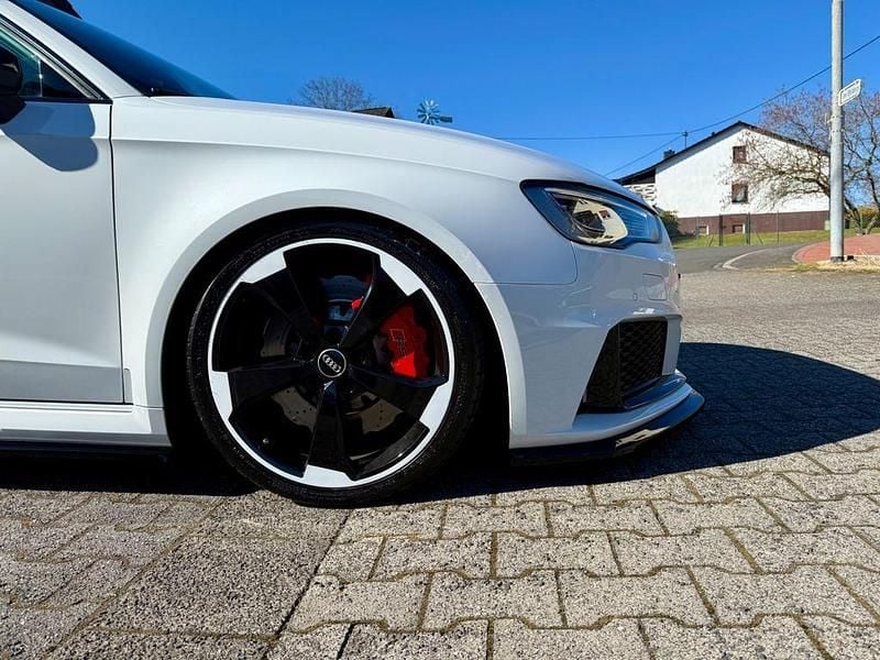 Weiß Gebraucht 2016 Audi RS3 Ambiente Kleinwagen | 33.500 € (Fairer Preis) - Bild 1/4