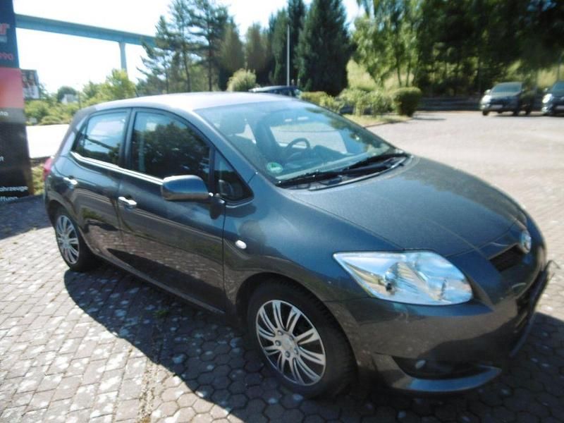 Grau Gebraucht 2008 Toyota Auris Sol Limousine | 3.990 € (Guter Preis) - Bild 1/4
