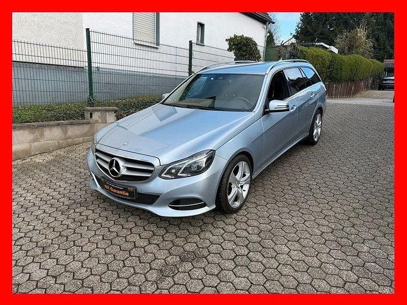 Gebraucht Mercedes E220 170 PS (125 kW) 2013 Diamantsilber Kombi