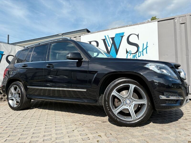 Obsidianschwarz metalliclack Gebraucht 2013 Mercedes GLK250 SUV | 20.790 € (Etwas zu teuer) - Bild 1/4