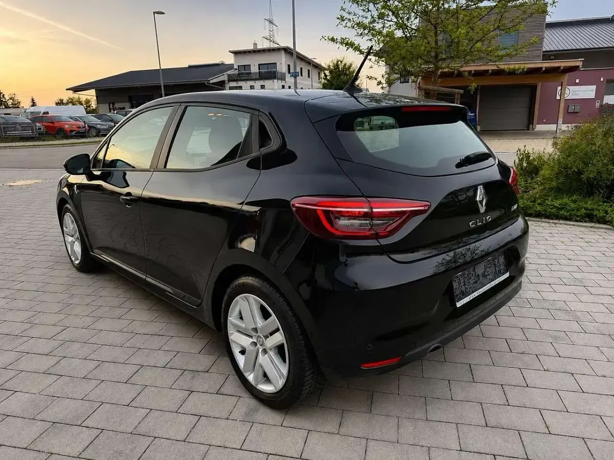 Gebraucht Renault Clio V Zen 91 PS (66 kW) 2022 Schwarz Kleinwagen