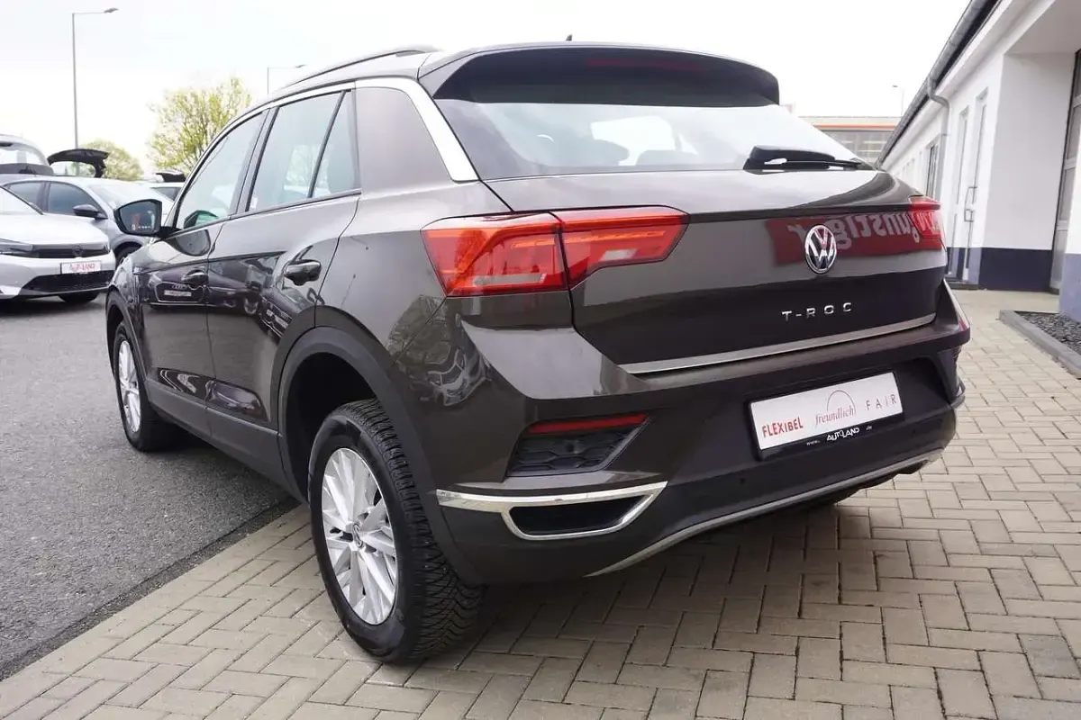 Gebraucht VW T-Roc 110 PS (80 kW) 2022 Grau SUV