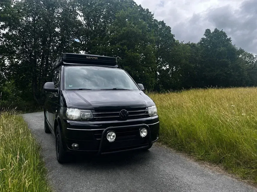 Gebraucht VW Multivan 140 PS (102 kW) 2010 Schwarz Van / Kleinbus