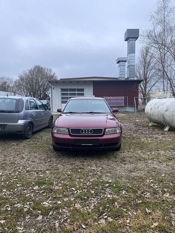 Gebraucht Audi A4 165 PS (121 kW) 1998 Rot Limousine