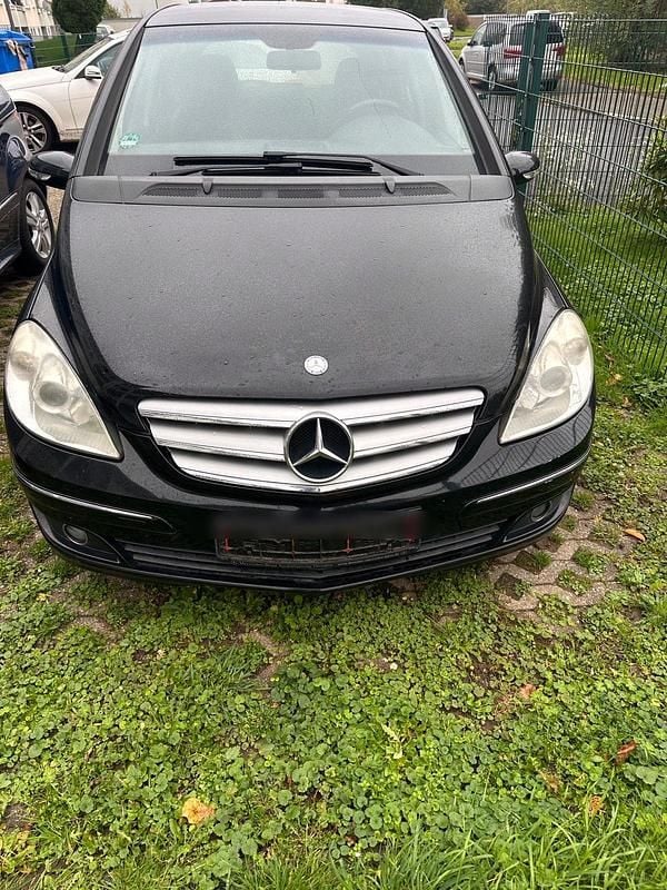 Schwarz Gebraucht 2005 Mercedes B170 Van / Kleinbus | 2.600 € (Etwas zu teuer) - Bild 1/4