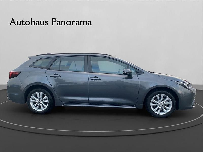 Gebraucht Toyota Corolla 98 PS (72 kW) 2024 Grau Kombi