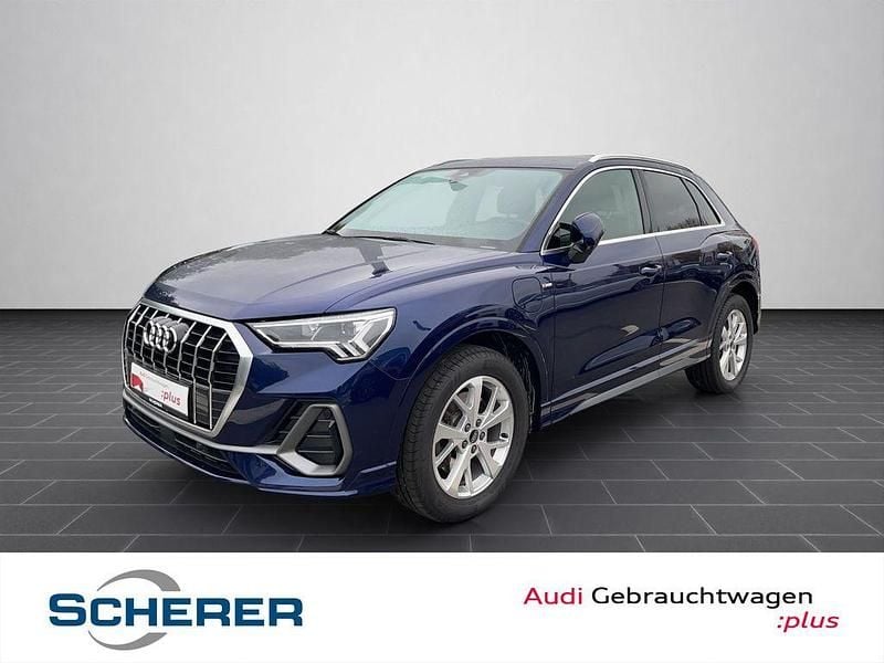 Navarrablau metallic (metallic) Gebraucht 2022 Audi Q3 Ambiente SUV | 29.790 € (Fairer Preis) - Bild 1/4