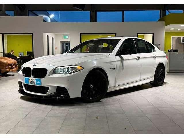 Gebraucht BMW 550 381 PS (280 kW) 2012 Alpinweiss iii Limousine