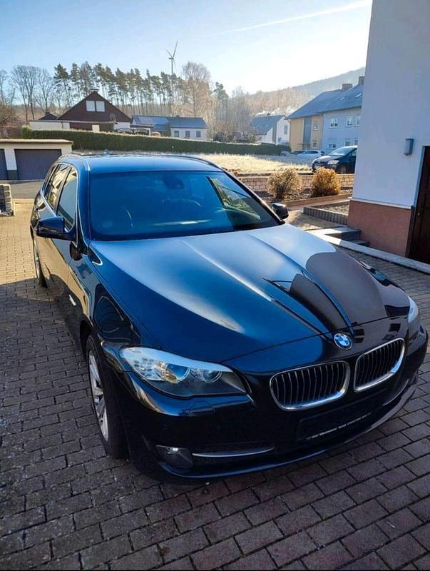 Schwarz Gebraucht 2012 BMW 530 M Sport Kombi | 9.000 € (Superpreis) - Bild 1/4