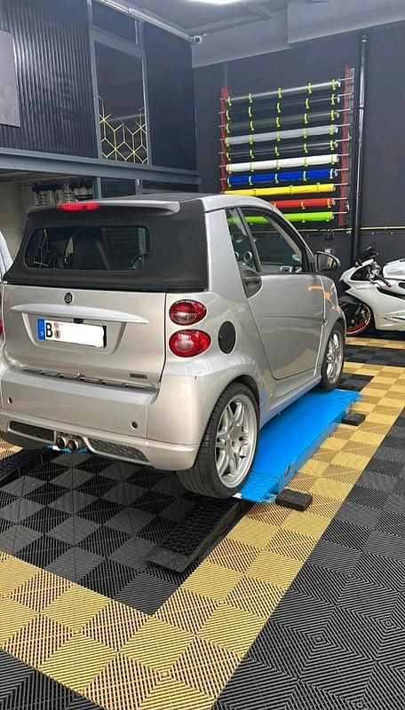 Grau Gebraucht 2010 Smart ForTwo Cabrio Brabus Cabrio | 7.500 € - Bild 1/4