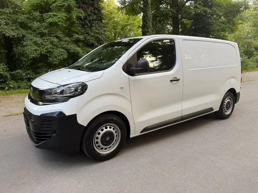 Gebraucht Opel Vivaro-e Combi 144 PS (105 kW) 2025 Weiß Van / Kleinbus