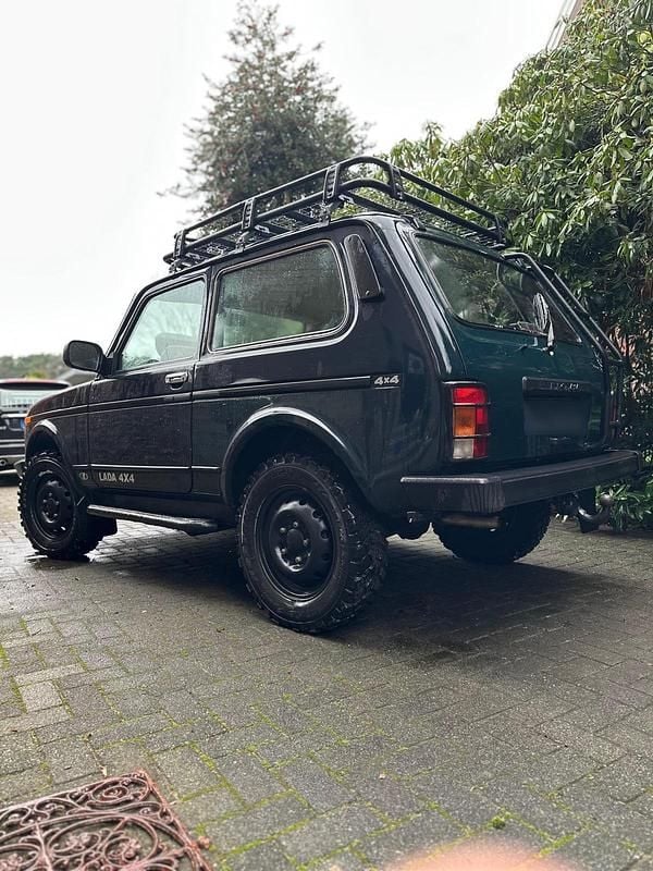 Gebraucht Lada niva 83 PS (61 kW) 2013 Grün SUV