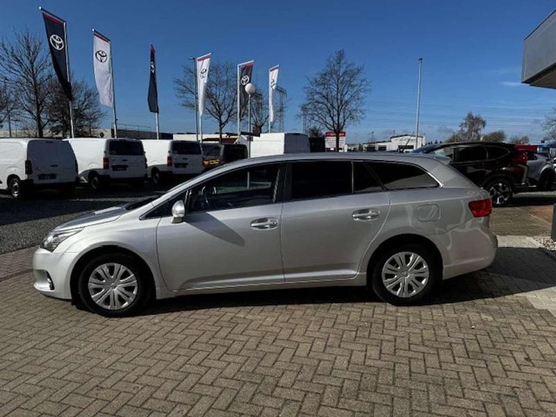 Gebraucht Toyota Avensis Edition 124 PS (91 kW) 2014 Silber Kombi