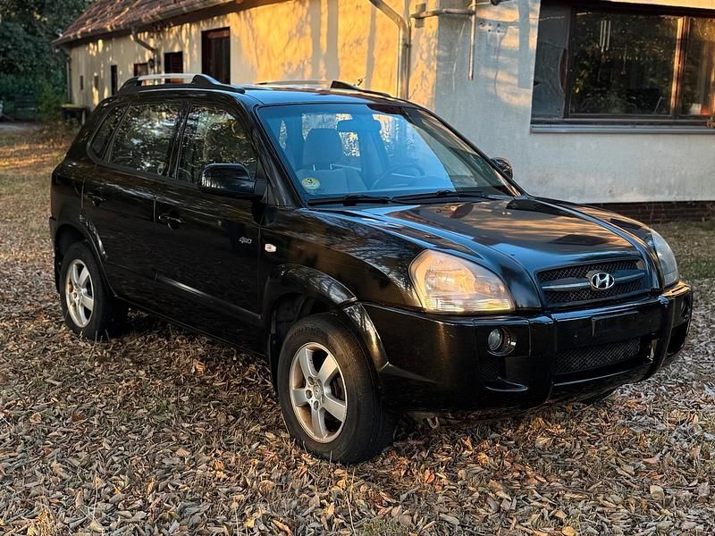 Schwarz Gebraucht 2004 Hyundai Tucson SUV | 2.200 € (Fairer Preis) - Bild 1/4