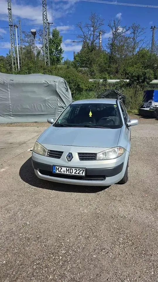 Gebraucht Renault Mégane Avantage 98 PS (72 kW) 2005 Limousine