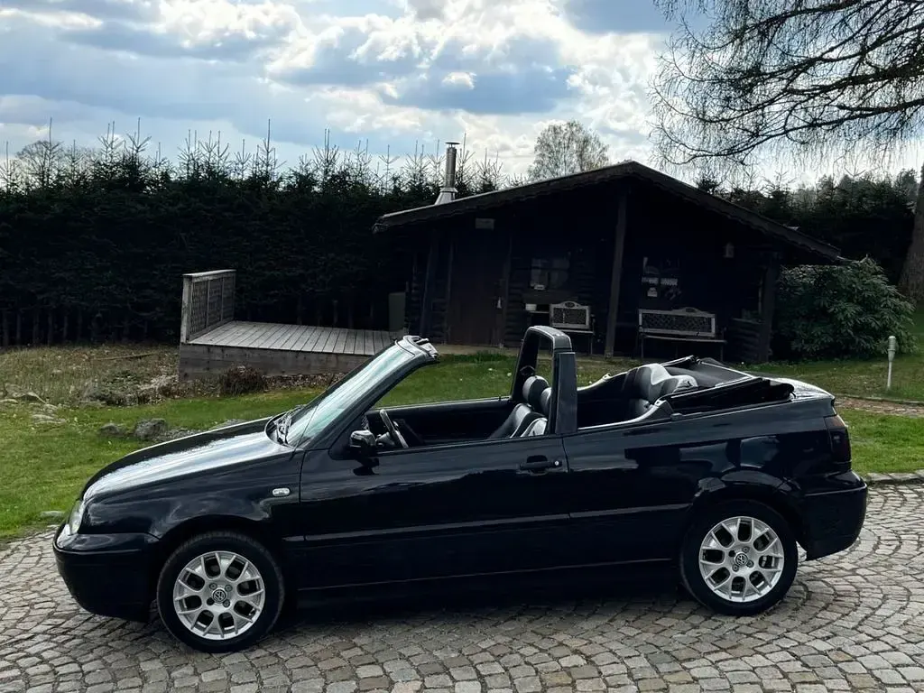 Gebraucht VW Golf Cabriolet Classicline 90 PS (66 kW) 2001 Schwarz Cabrio