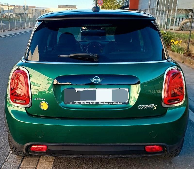 Gebraucht Mini Cooper SE 135 kW (184 PS) 2022 Grün Kleinwagen