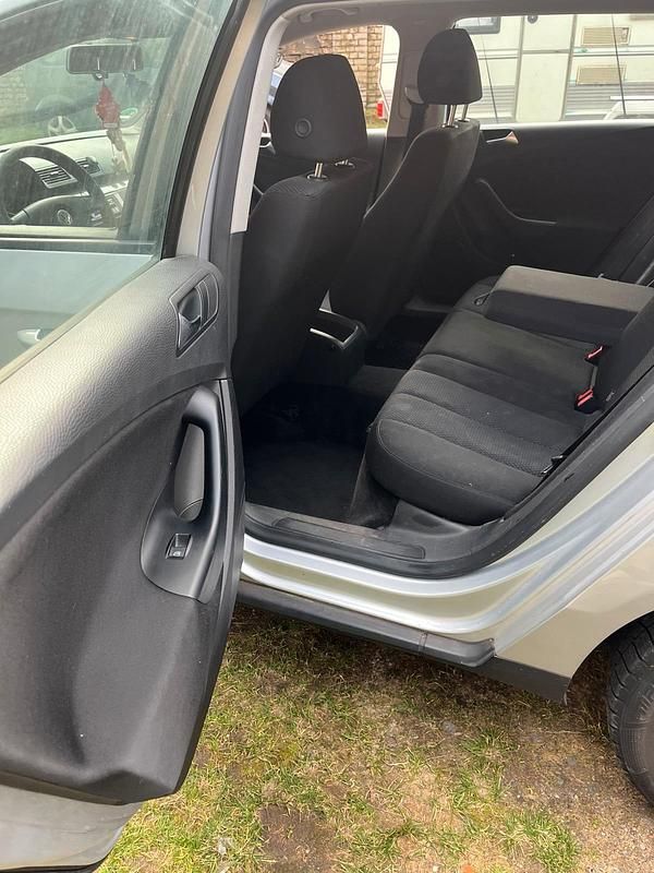 Gebraucht VW Passat 140 PS (102 kW) 2010 Silber Kombi