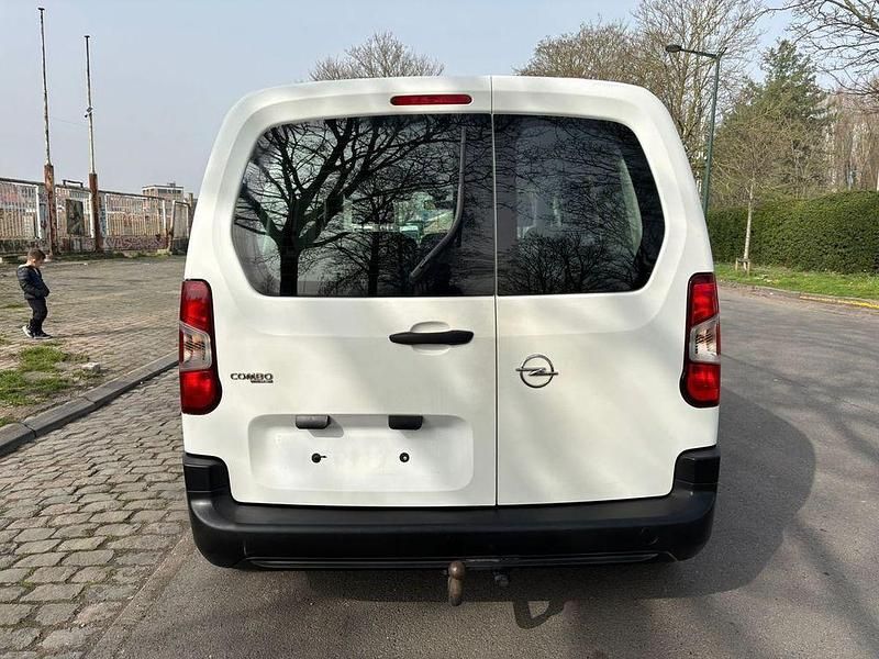 Gebraucht Opel Combo Life Selection 110 PS (80 kW) 2019 Weiß Van / Kleinbus