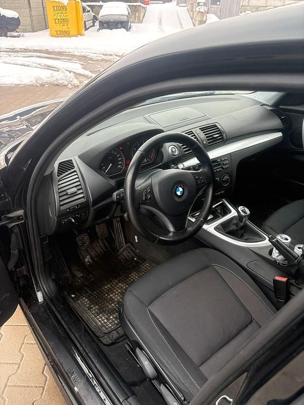 Gebraucht BMW 116 122 PS (89 kW) 2006 Schwarz Kleinwagen