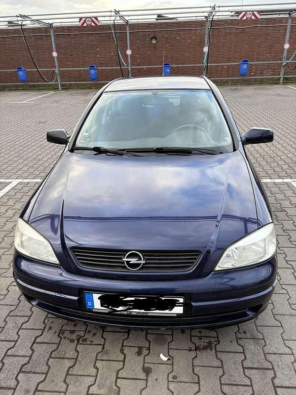 Blau Gebraucht 2000 Opel Astra Limousine | 1.800 € (Fairer Preis) - Bild 1/4