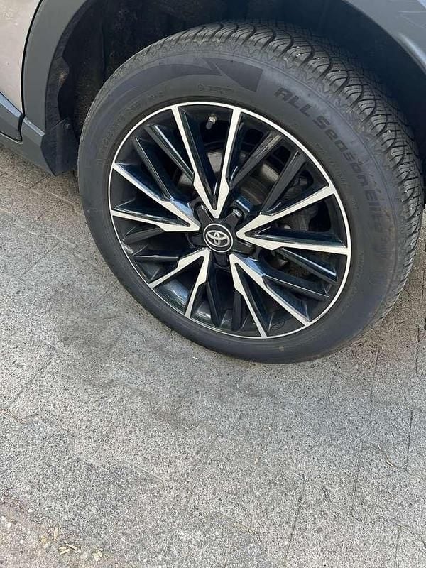 Gebraucht 2018 Toyota C-HR Team SUV | 16.500 € (Superpreis) - Bild 1/4