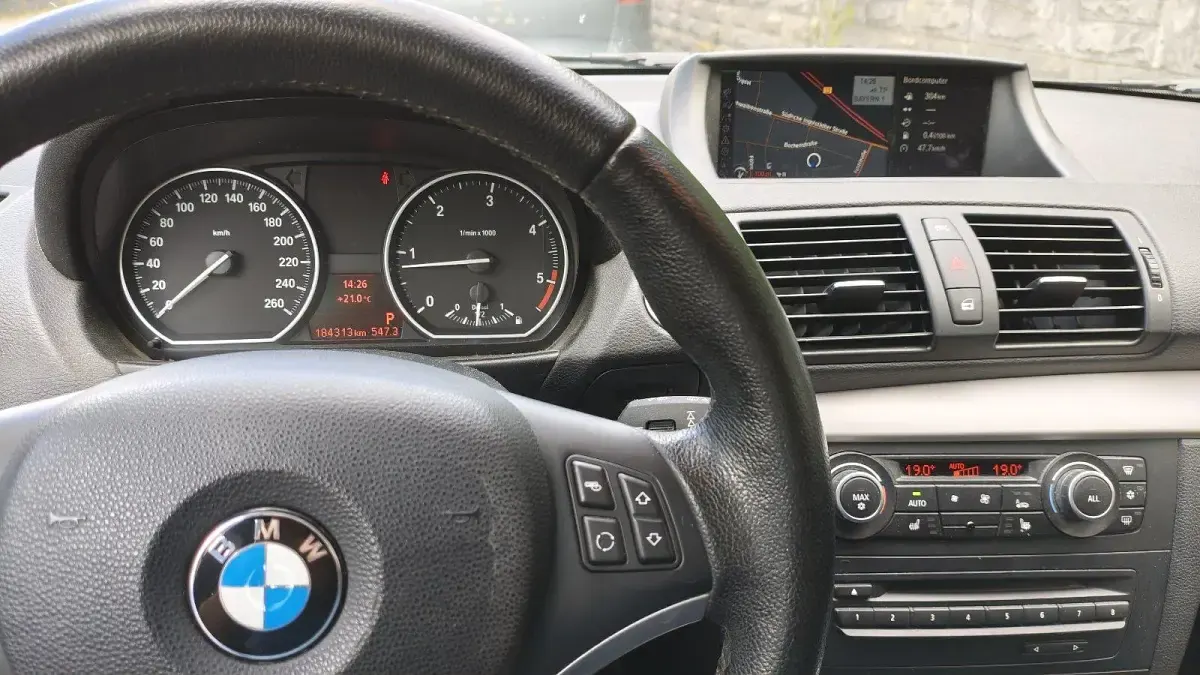 Gebraucht BMW 120 Advantage 177 PS (130 kW) 2010 Grau Kleinwagen