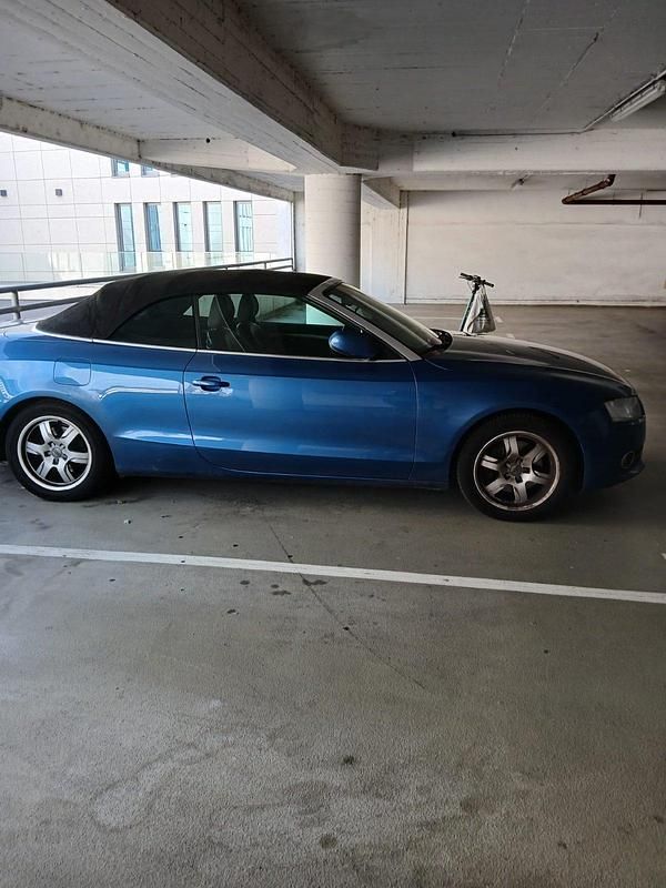 Blau Gebraucht 2011 Audi A5 Cabriolet Cabrio | 9.500 € (Superpreis) - Bild 1/4