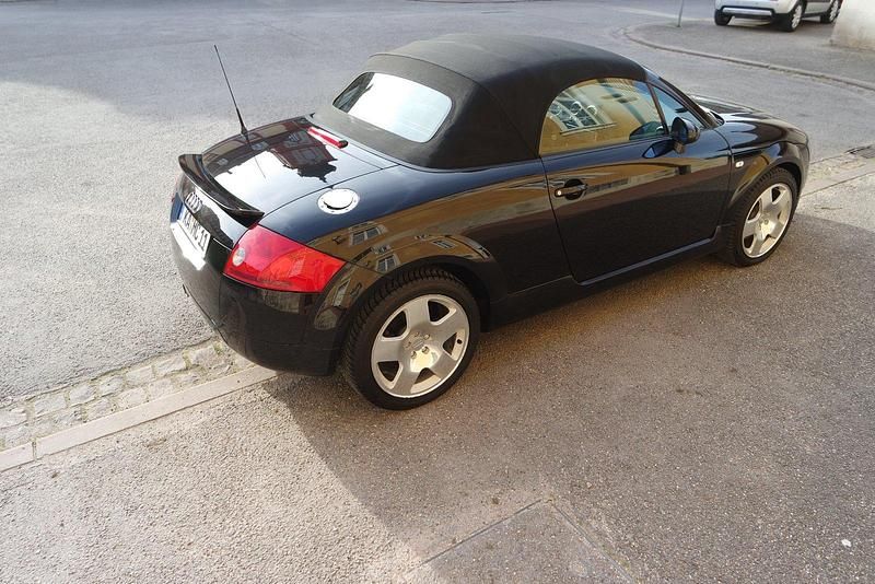 Gebraucht Audi TT Roadster Design 150 PS (110 kW) 2001 Schwarz Cabrio