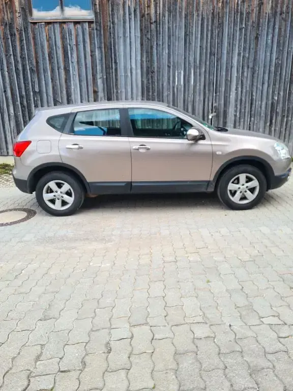 Gebraucht Nissan Qashqai Acenta 114 PS (83 kW) 2008 Beige SUV