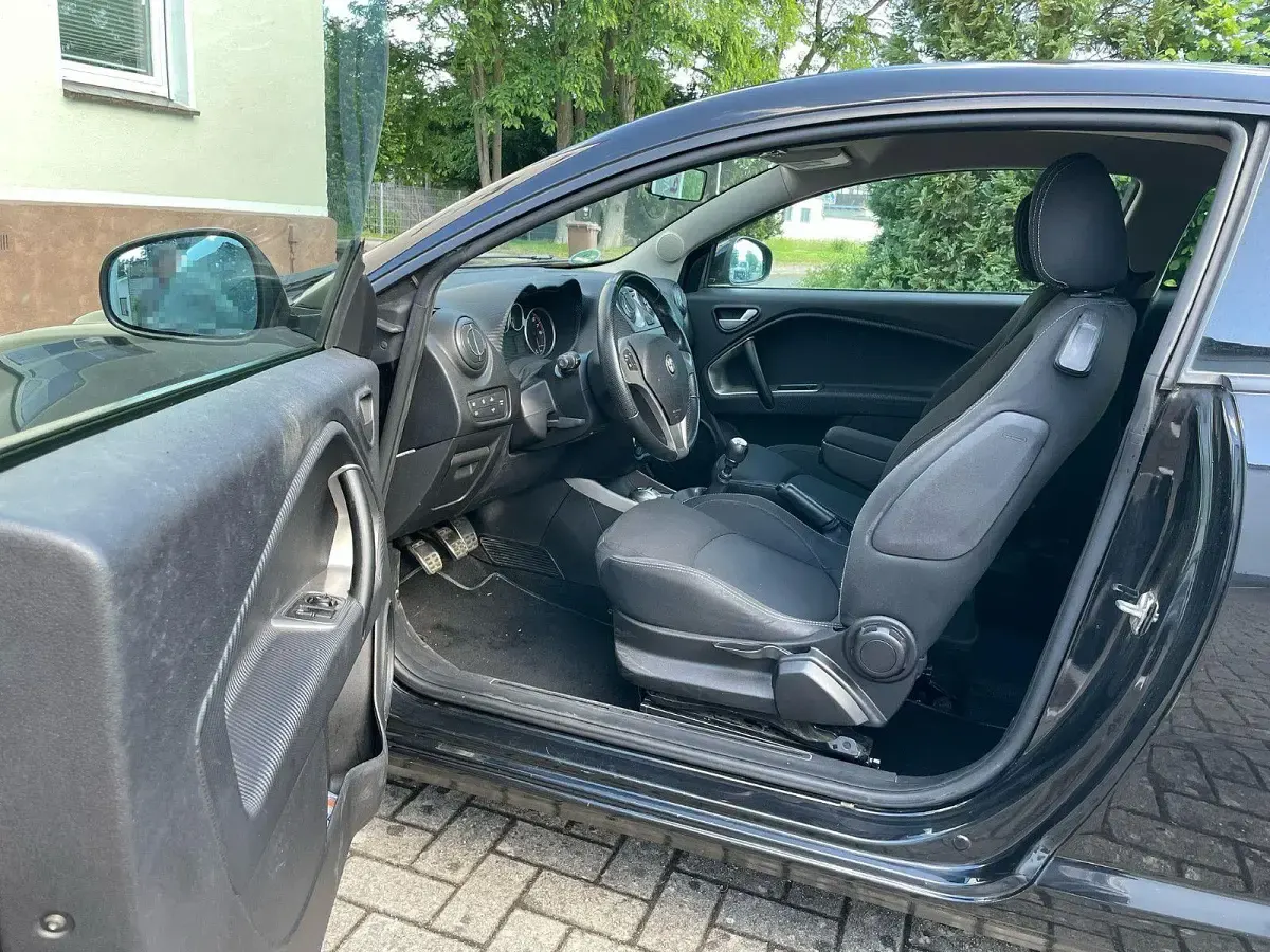 Gebraucht Alfa Romeo MiTo 105 PS (77 kW) 2013 Schwarz Kleinwagen