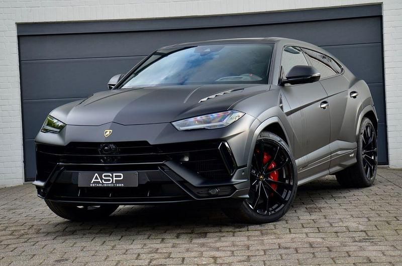 Second-hand Lamborghini Urus 666 CP (489 kW) 2023 Negru SUV