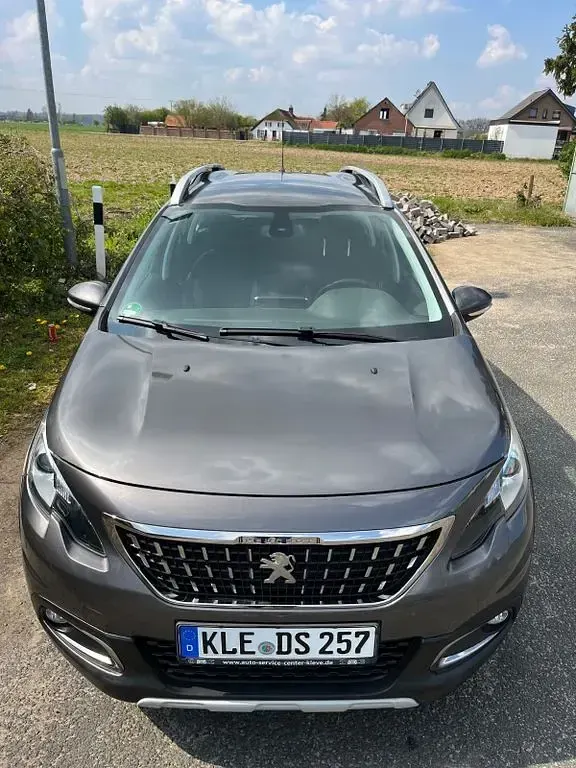 Gebraucht Peugeot 2008 Allure 131 PS (96 kW) 2018 Grau SUV