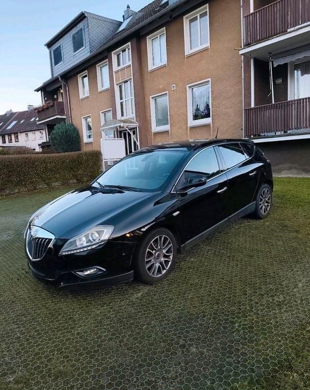 Schwarz Gebraucht 2011 Lancia Delta Kleinwagen | 2.890 € (Fairer Preis) - Bild 1/4