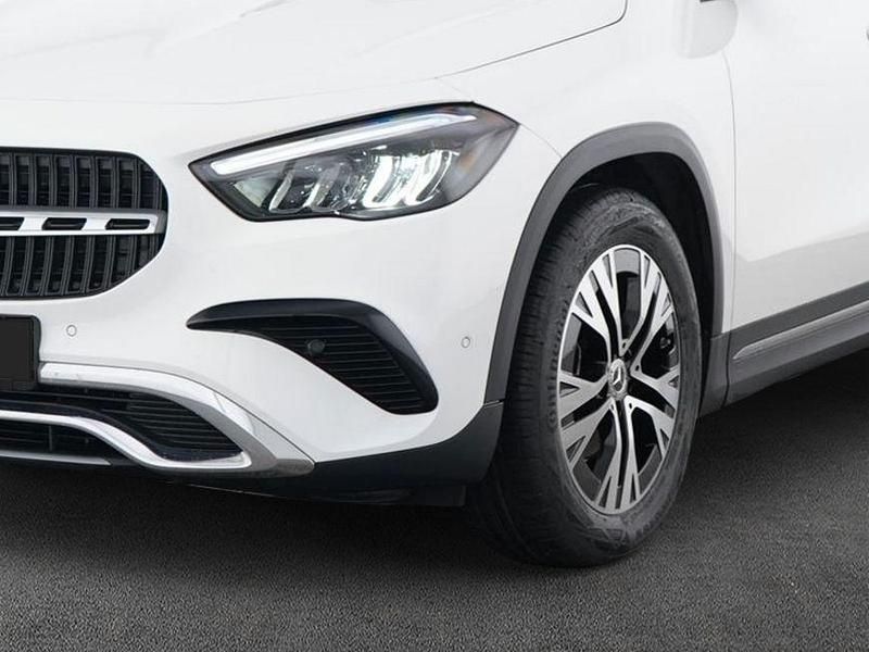 Gebraucht Mercedes GLA180 Advanced 136 PS (100 kW) 2024 Weiß SUV