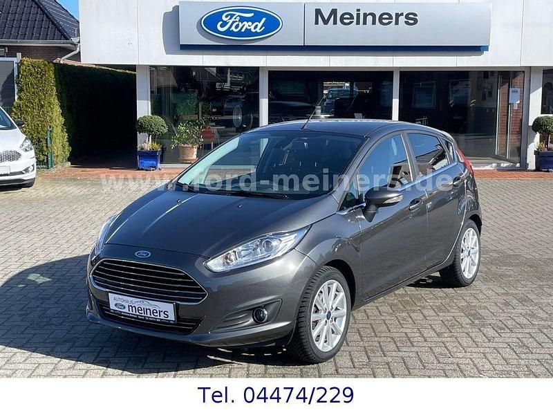 Gebraucht Ford Fiesta Titanium 101 PS (74 kW) 2016 Grau Limousine