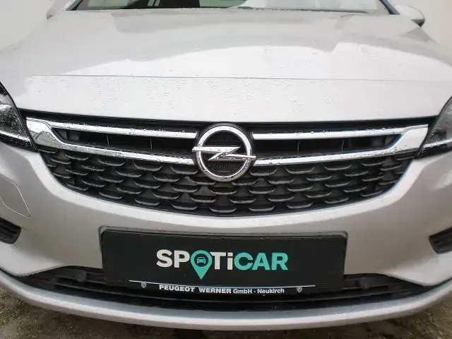 Gebraucht Opel Astra Edition 110 PS (80 kW) 2019 Hell silber metallic Kombi